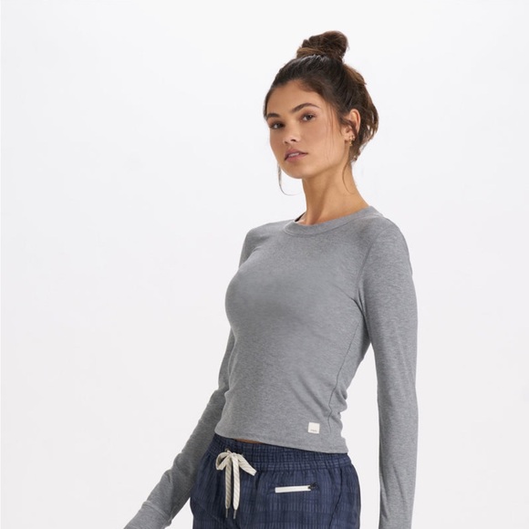 Vuori Long Sleeve Pose Fitted Tee - Picture 8 of 8